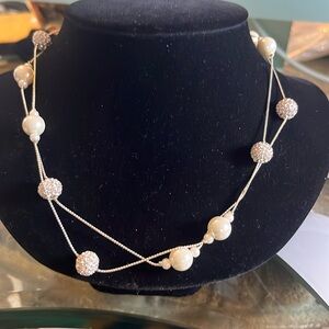 Talbots #106 Elegant Pearl and Crystal Necklace